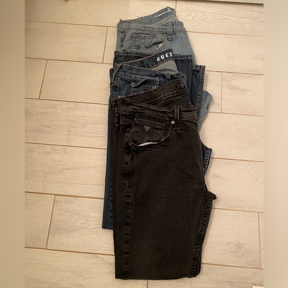 Bundle of 3 Pairs of Men’s Guess Jeans Size 36 x 32 (Bundle A)